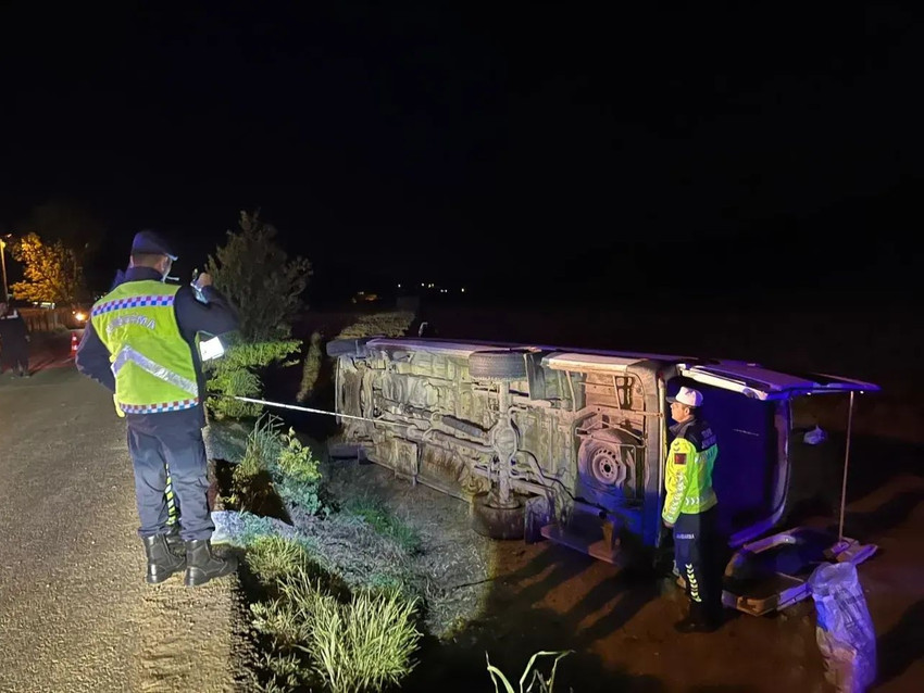 Accident de minibus à Kocaeli Kandıra : 9 blessés - Photo : 1