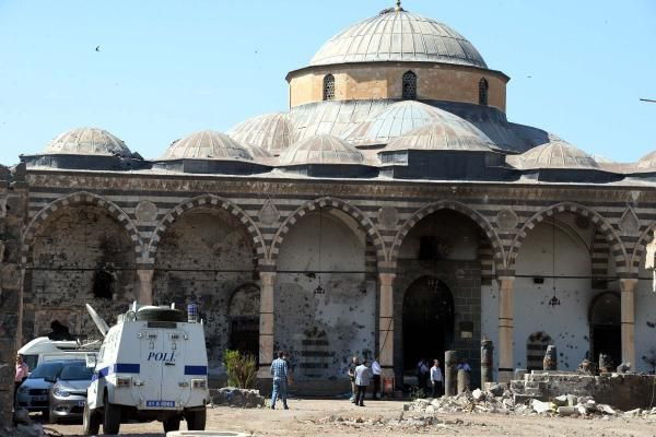 Kurşunlu Camii'nde hasar büyük