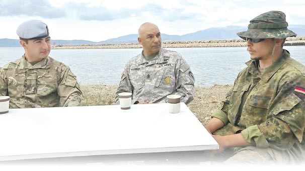 Üç ülke ordusunda görevli Türkiyeli askerler tatbikatta buluştu