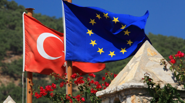Gezici: Türkiye'nin yüzde 71'i AB üyeliğini destekliyor