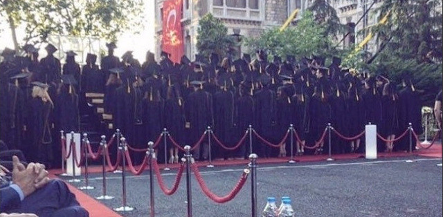 İstanbul Erkek Lisesi'nde protestolar devam etti