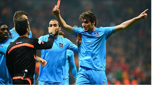 Dört hakem Süper Lig'de maç yönetemeyecek