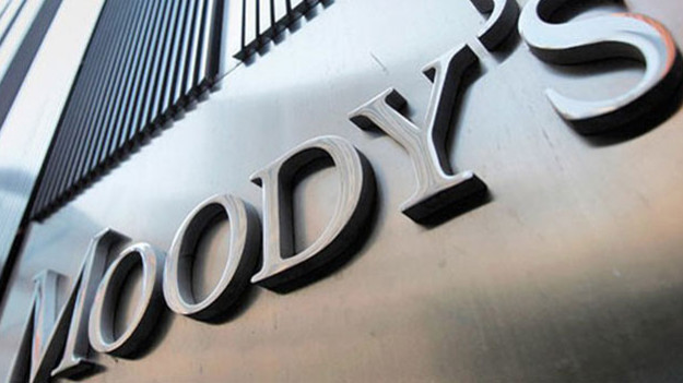 Moody's 17 bankayı incelemeye aldı
