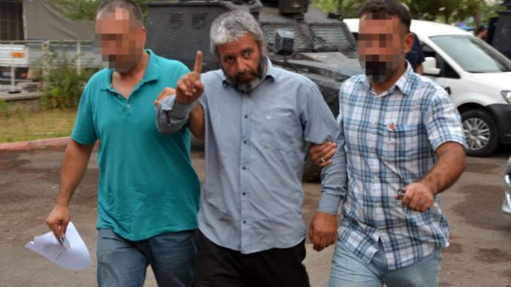 IŞİD gözaltısı: Kafir adam görsün, çek!