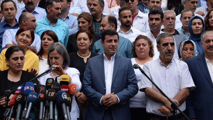 HDP iddianamesi: Üfleriz gazı...