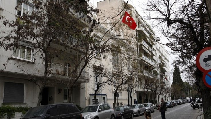 'Türk ataşeler kayıplara karıştı' iddiası
