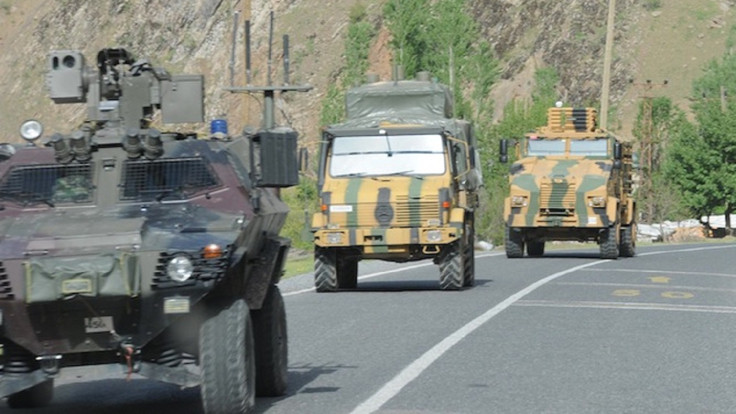 Çukurca'da askeri üsse havanlı saldırı