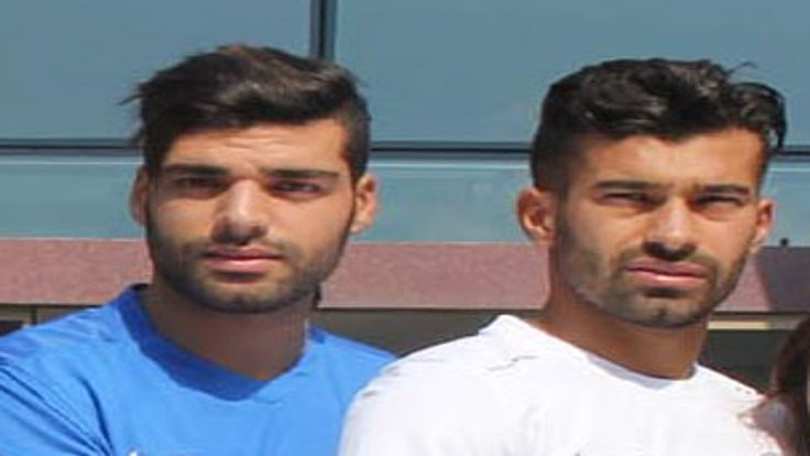 Darbeden korkan 2 İranlı futbolcu Rize'yi bıraktı