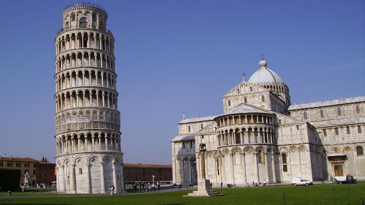 'Pisa Cami' İtalya'yı karıştırdı