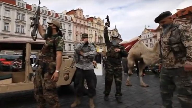 IŞİD Prag'ı 'işgal etti'