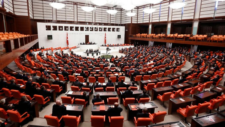 HDP’nin Meclis danışmanı KHK ile ihraç edildi