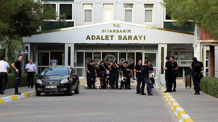 Diyarbakır Adliyesi'nde 9 gözaltı