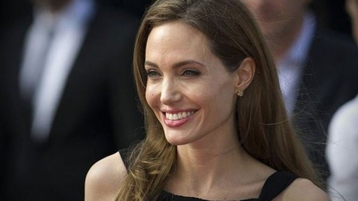 Angelina Jolie boşanma davası sonrası ilk kez görüntülendi