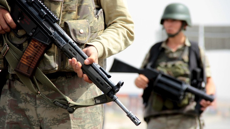 Ağrı'da çatışma: 2 asker, 8 korucu hayatını kaybetti