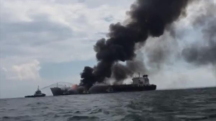 Meksika Körfezi'nde dev tanker yangını  