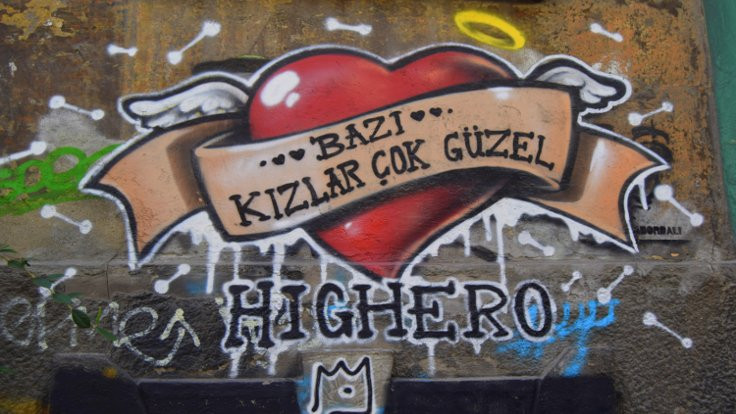 İstanbul sokaklarından grafiti manzaraları
