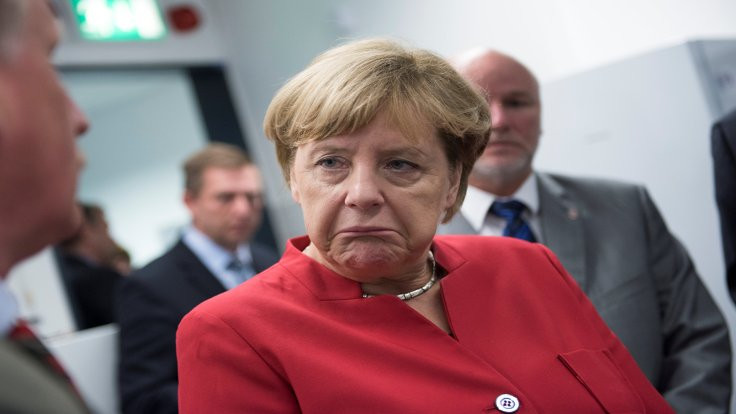 Merkel'e Berlin'de tarihi bozgun