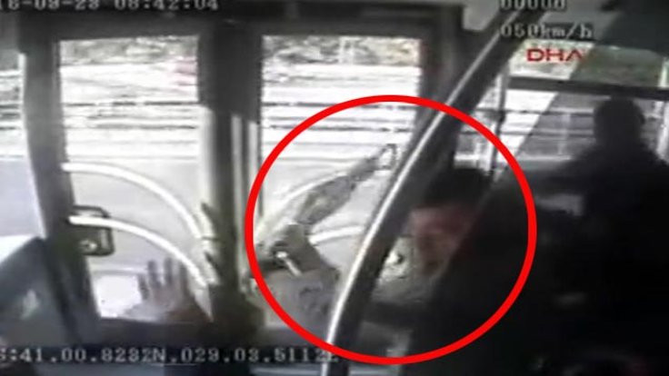 Metrobüs şoförüne saldırının ilk görüntüsü
