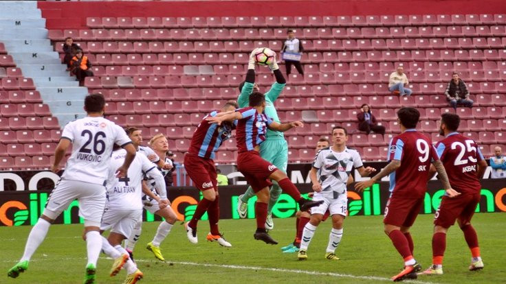 Trabzonspor 90+5'te galibiyete uzandı