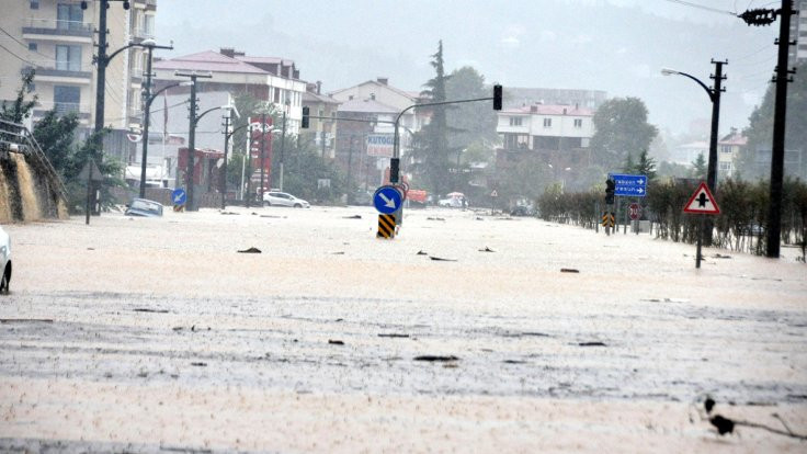 Trabzon'da sel: 2 kişi hayatını kaybetti