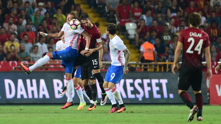 Türkiye - Rusya maçından gol sesi çıkmadı