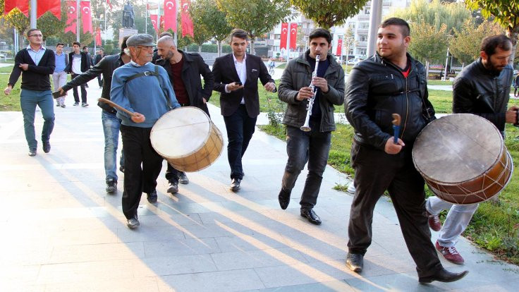 HDP'li başkana gözaltıya, BBP'den davullu kutlama