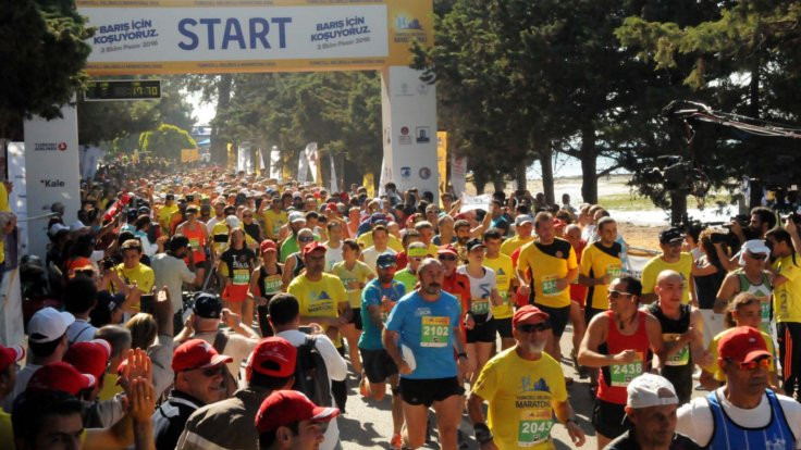 Gelibolu Maratonu 'Barış için Koşuyoruz' sloganıyla başladı