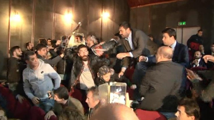 Kılıçdaroğlu'nun katıldığı toplantıda Ankara katliamı protestosu