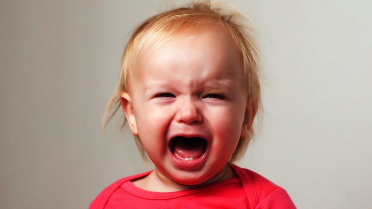 Bebeğiniz neden sinirlenip ağlar?