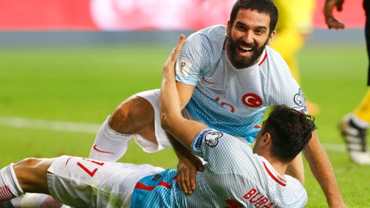 Duvar yazarları Türkiye-Kosova maçını değerlendirdi