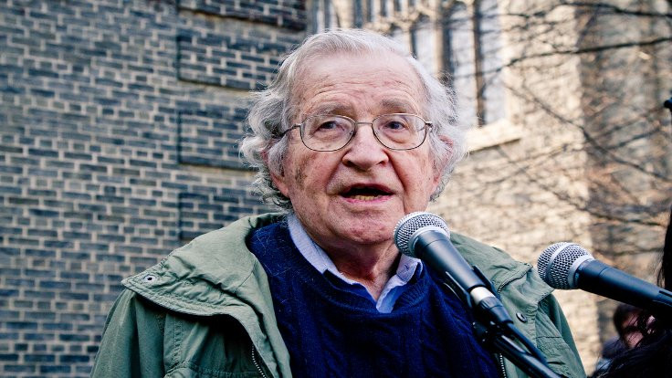 Noam Chomsky barış akademisyenleri için destek mesajı gönderdi