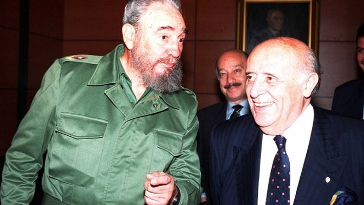 Castro ve Demirel'in 'flaş' sohbeti