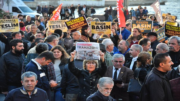 İzmir'de emek örgütlerinden protesto