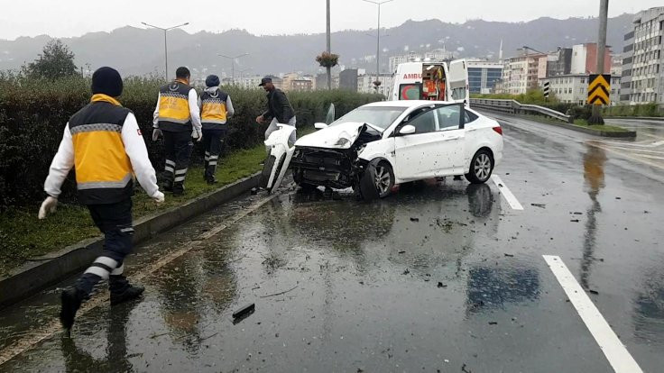 Süper Lig oyuncusu trafik kazası geçirdi