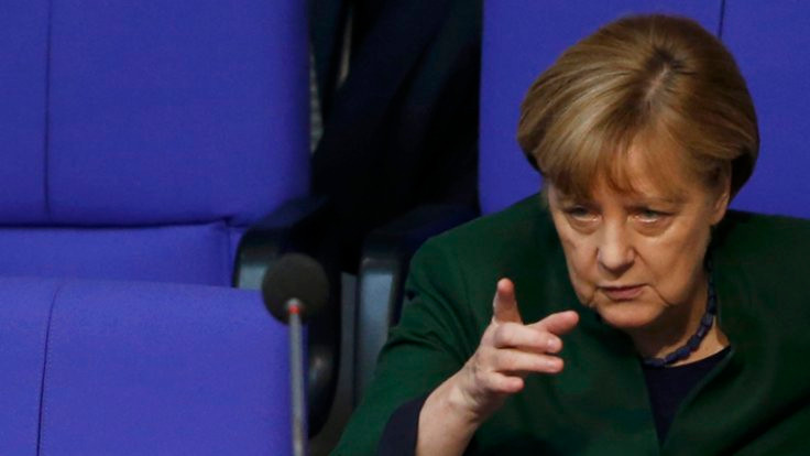 Merkel: 'Türkiye'yle ilişkileri korumalıyız'