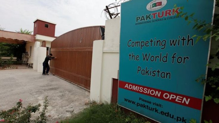 Erdoğan'a Pakistan'da 'FETÖ okulları' jesti