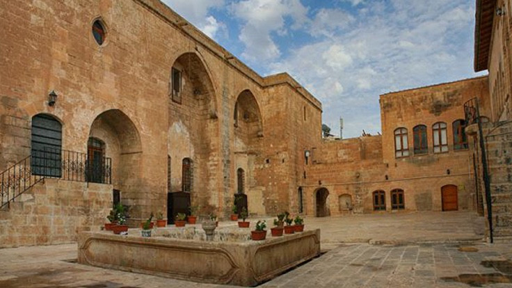 Urfa'da Süryanilere ait tek kilise İlahiyat Fakültesi Vakfı'na verildi