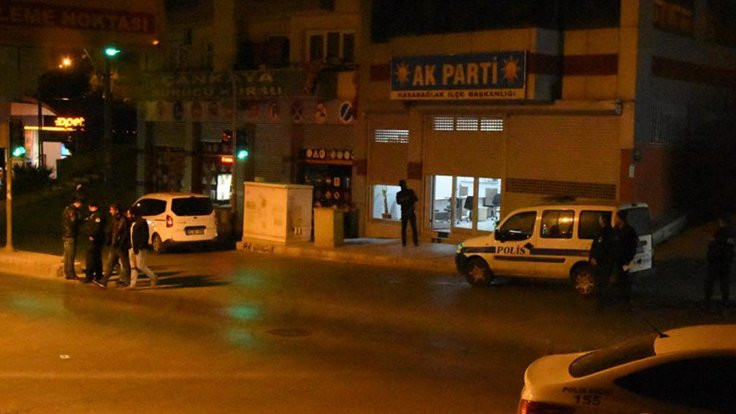 AK Parti binasına saldırı