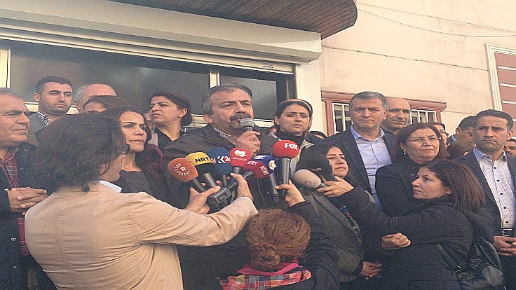 Sırrı Süreyya Önder: Diyarbakır saldırısı biz içerideyken yapıldı