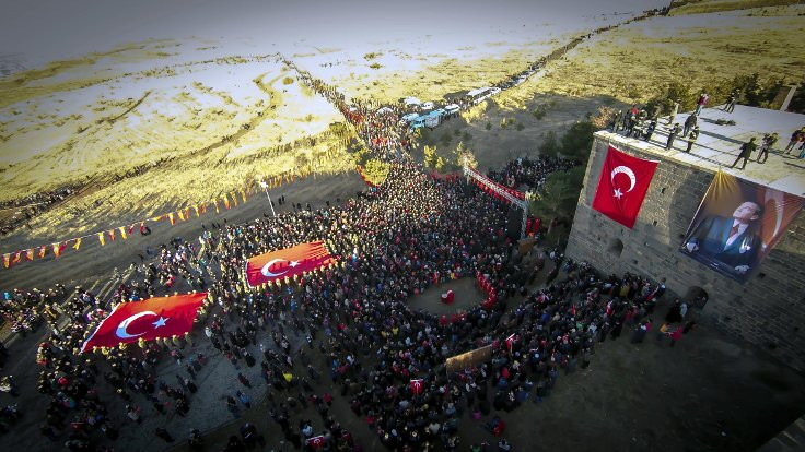 20 bin Erzurumlu tabyalara yürüdü