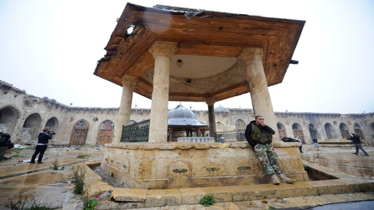 Emevi Cami restore ediliyor