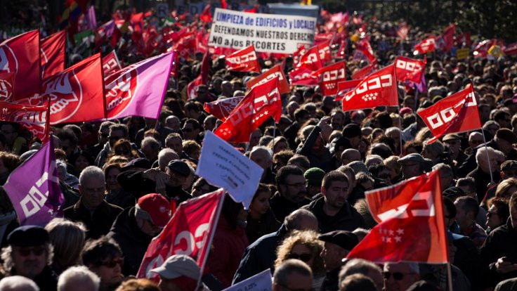 İspanya'da 30 bin işçi sokağa çıktı