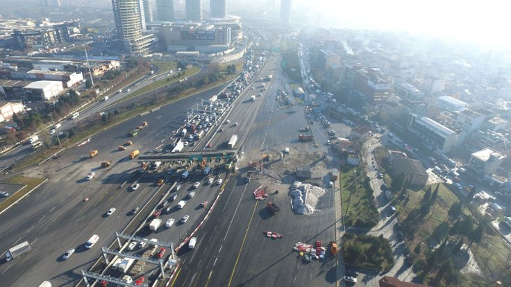 İstanbul'da Mahmutbey trafiğine dikkat