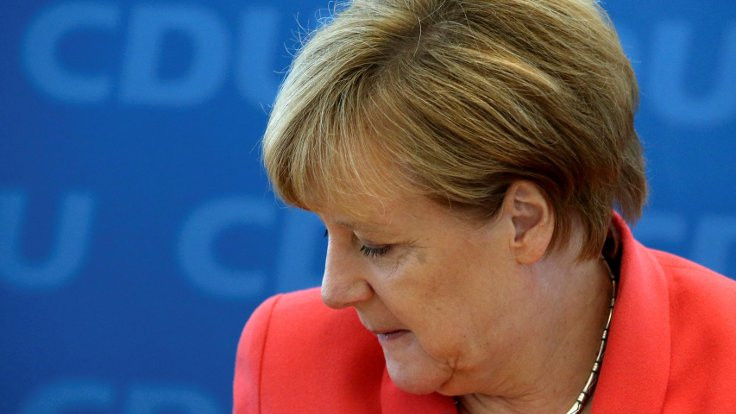 Merkel'den seçim öncesi 'Burka yasağı'