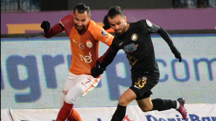 Galatasaray dondu kaldı: 2-2