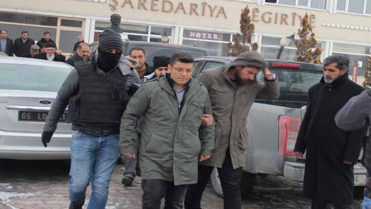 Muradiye Belediye Eş Başkanı Tunç tutuklandı