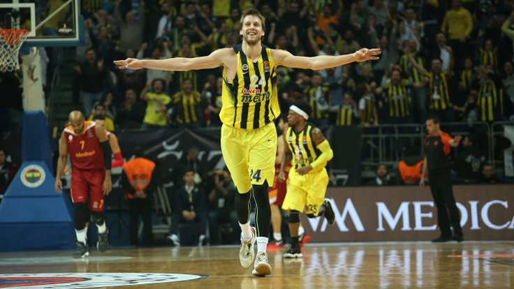 Euroleague derbisinde kazanan Fenerbahçe