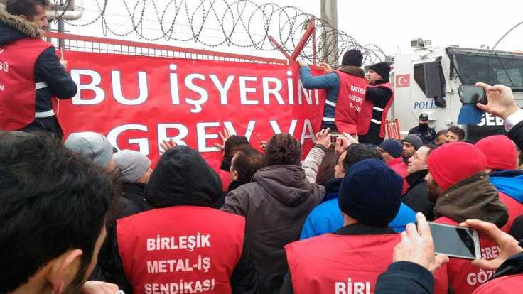 13 fabrikada 2200 işçi greve çıktı