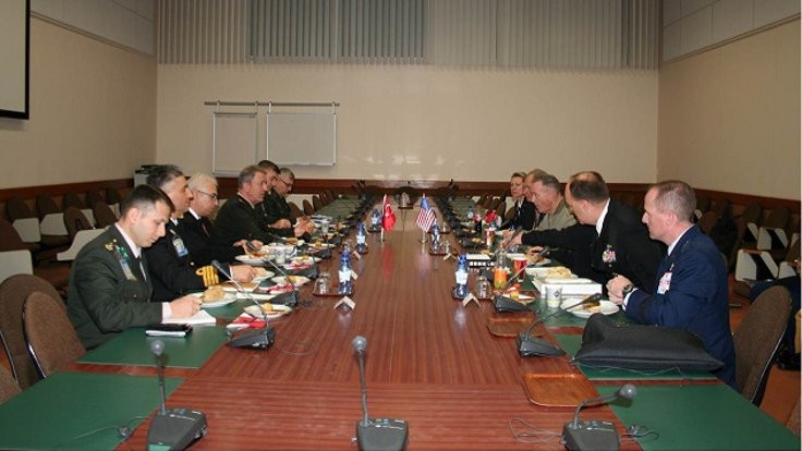 Genelkurmay Başkanı Akar, NATO toplantısına katıldı