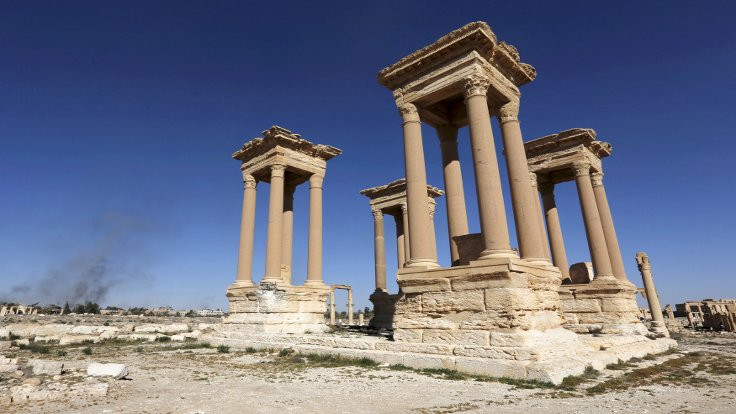 IŞİD, Palmira'nın simgesini yıktı